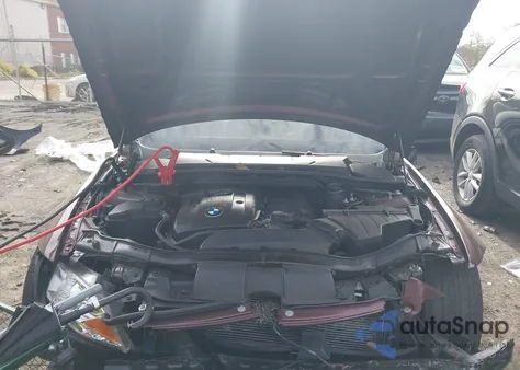 2006 BMW 325 Xi z USA, uszkodzony, nr VIN WBAVD13566KV12363